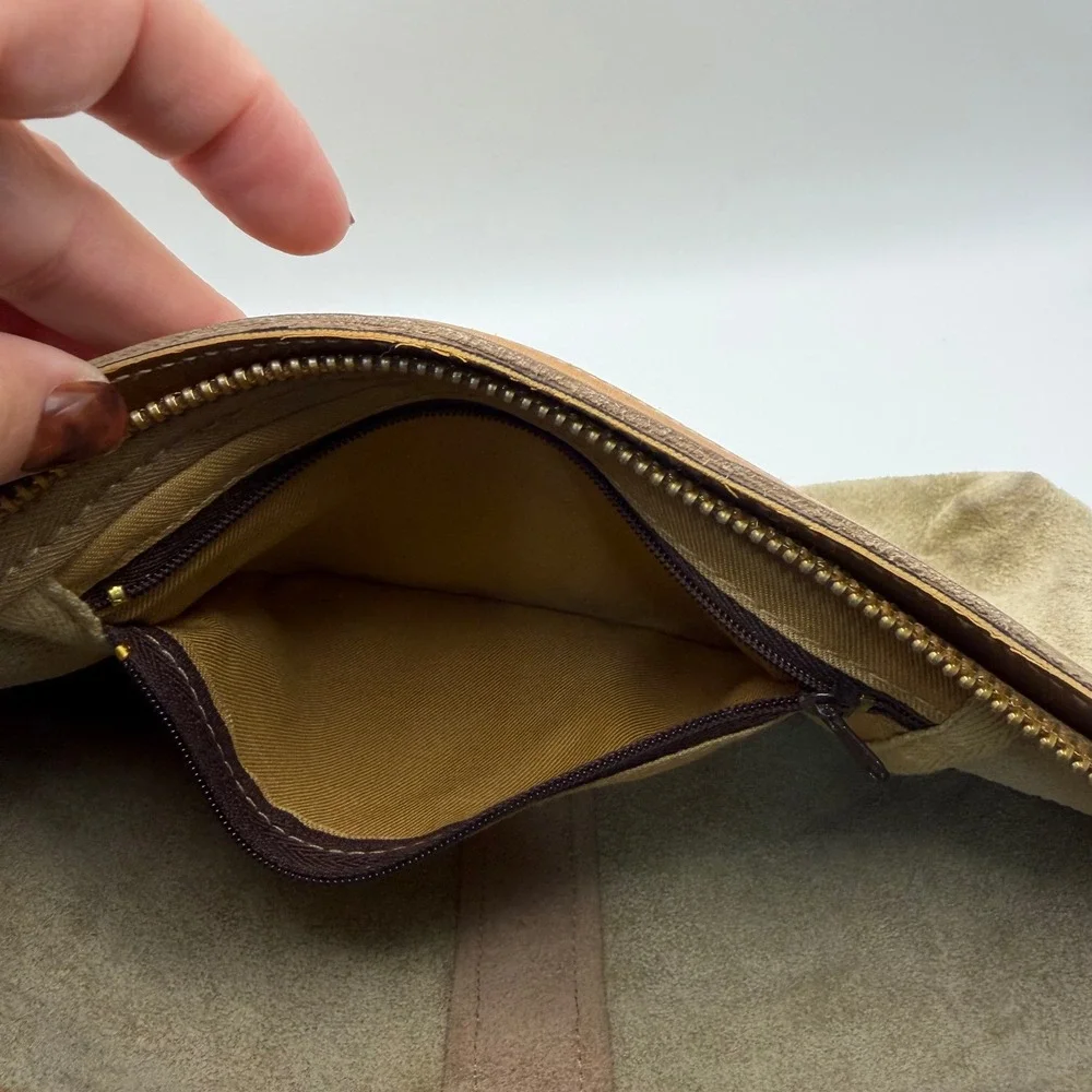 Vintage 1970 Tan Suede Leather Wristlet Clutch Butterfly Zipper Pull Made in HK